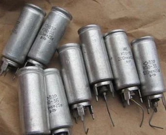 К50-3Б Конденсатор  100 мкф 25 в