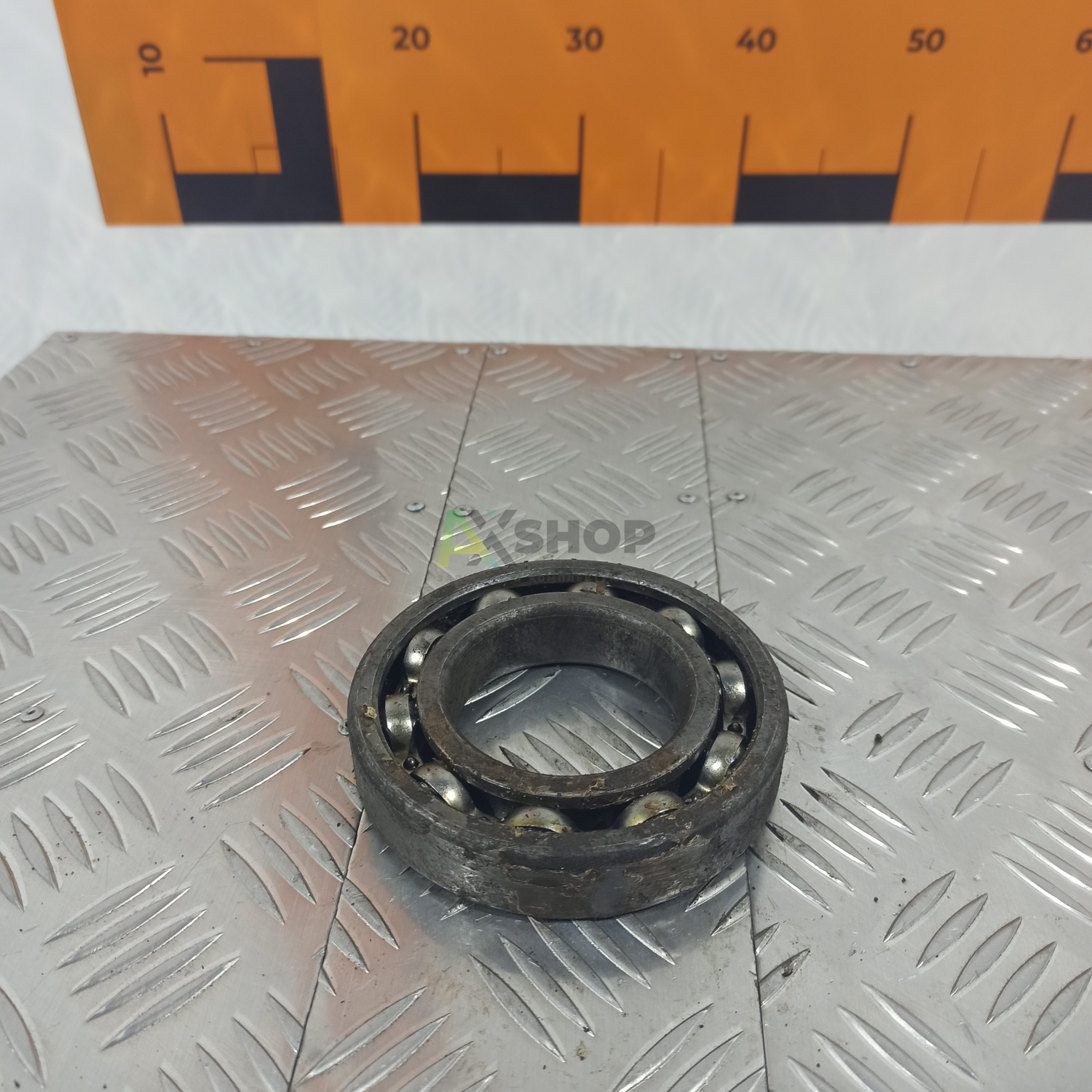 Подшипник 212