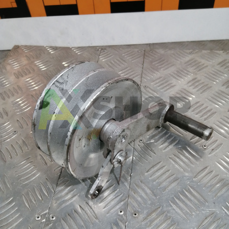 8.02.015-1 КН Ролик натяжной в сборе