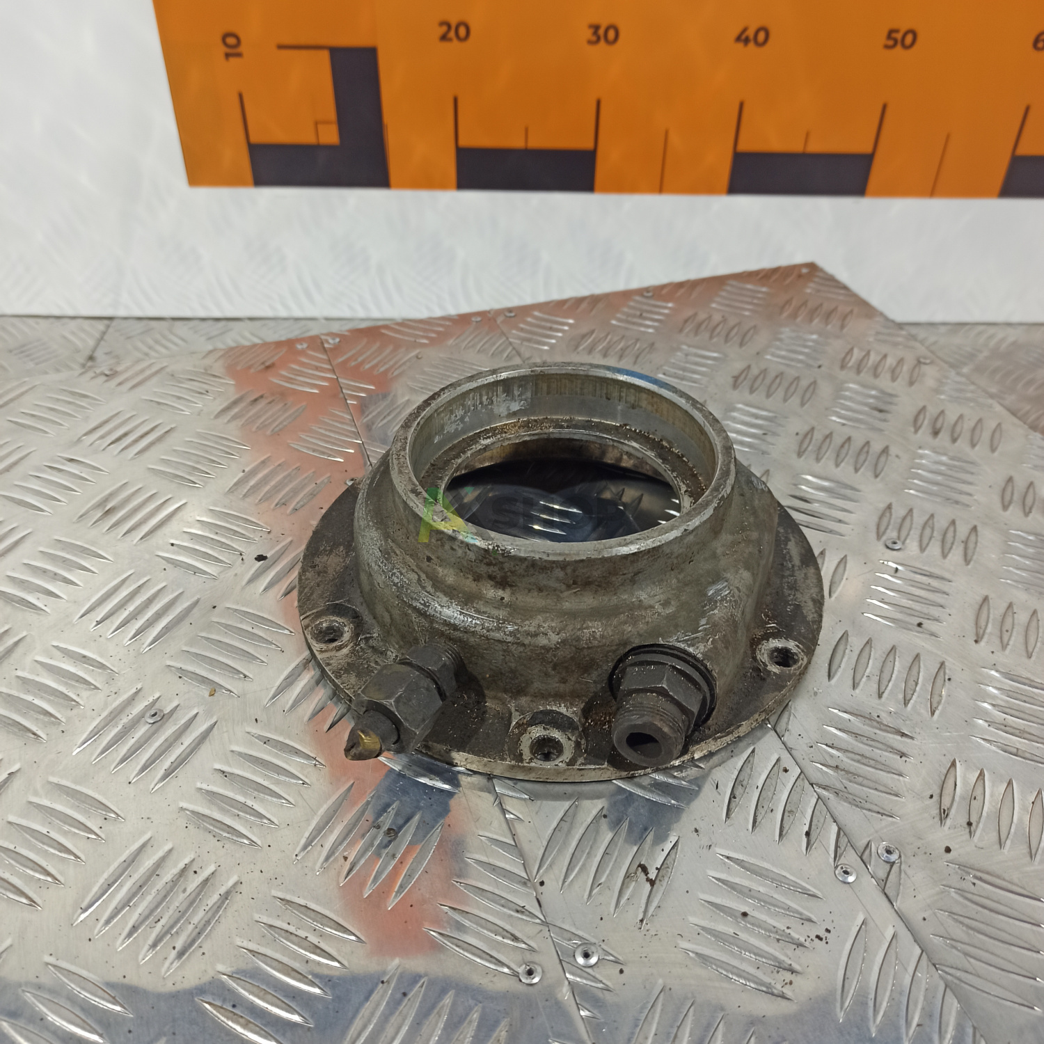 21.11.111 Крышка левая