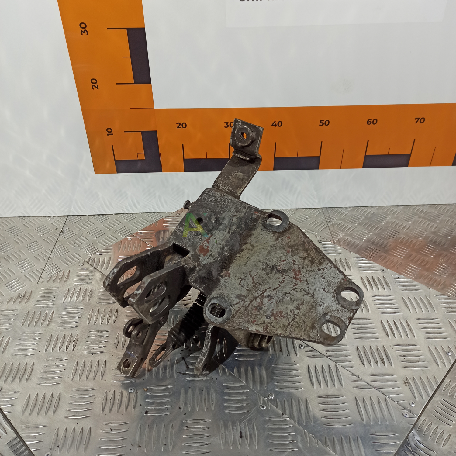 21.22.085-1 Мостик управления левый в сборе