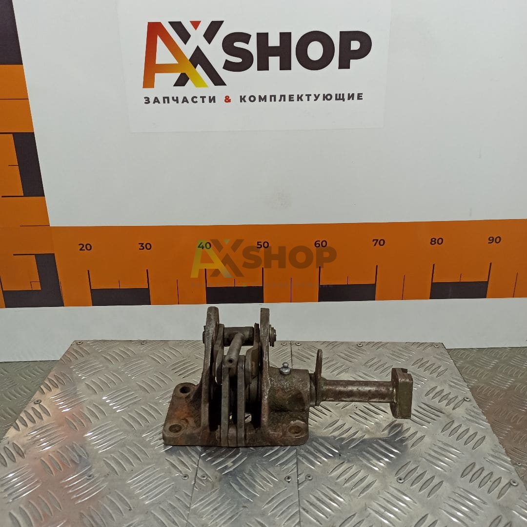 Кронштейн тормоза остановочного правый со втулками 21.23.038