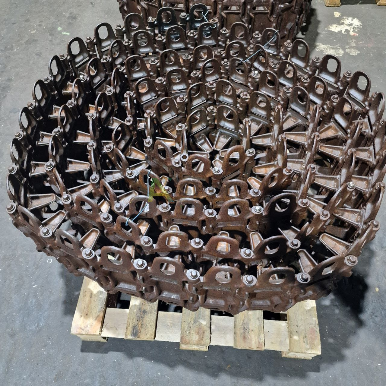 34039-3209003 Гусеница левая в сборе ОШ