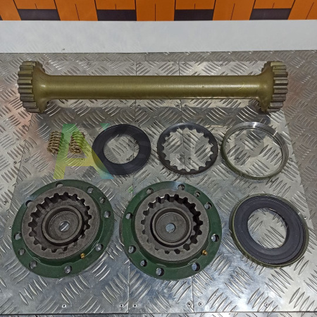 8.10.047 КН Валик карданный левый в сборе  