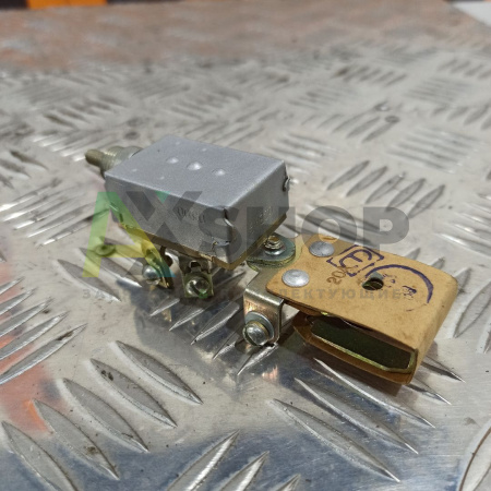 Переключатель П-300