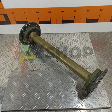 8.10.047 КН Валик карданный левый в сборе