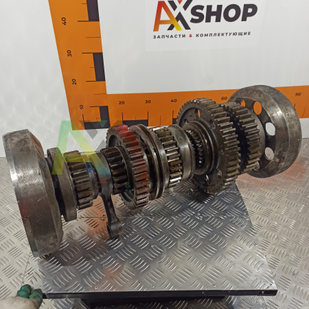 8.10.030 Вал главный с шестернями