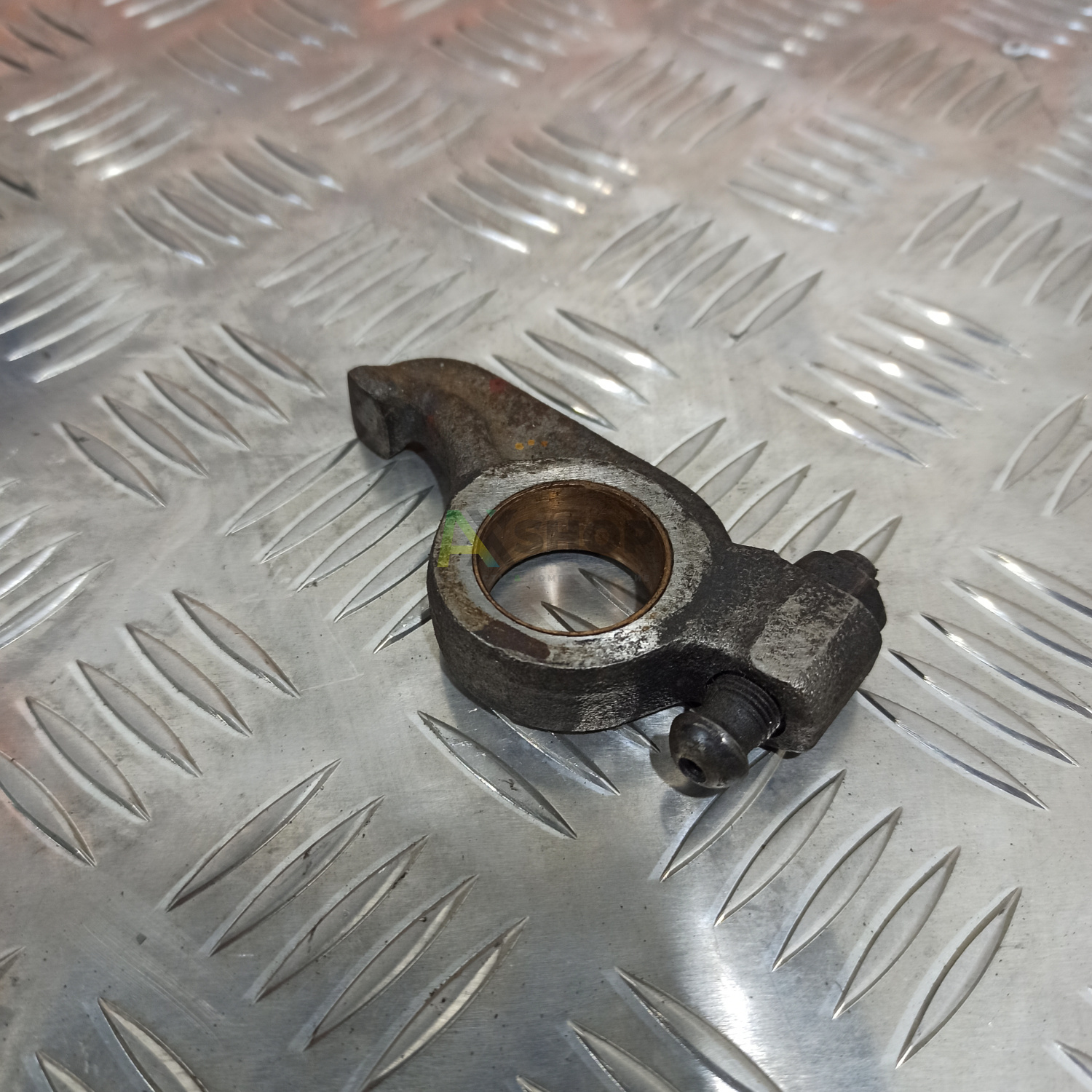 Коромысло клапана в сборе 740-1007140