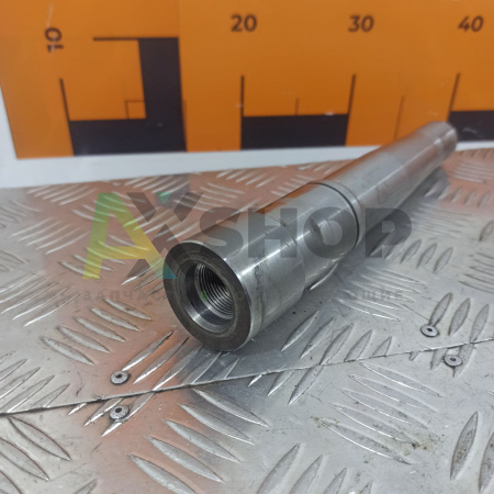 8.10.104 Ось промежуточной шестерни