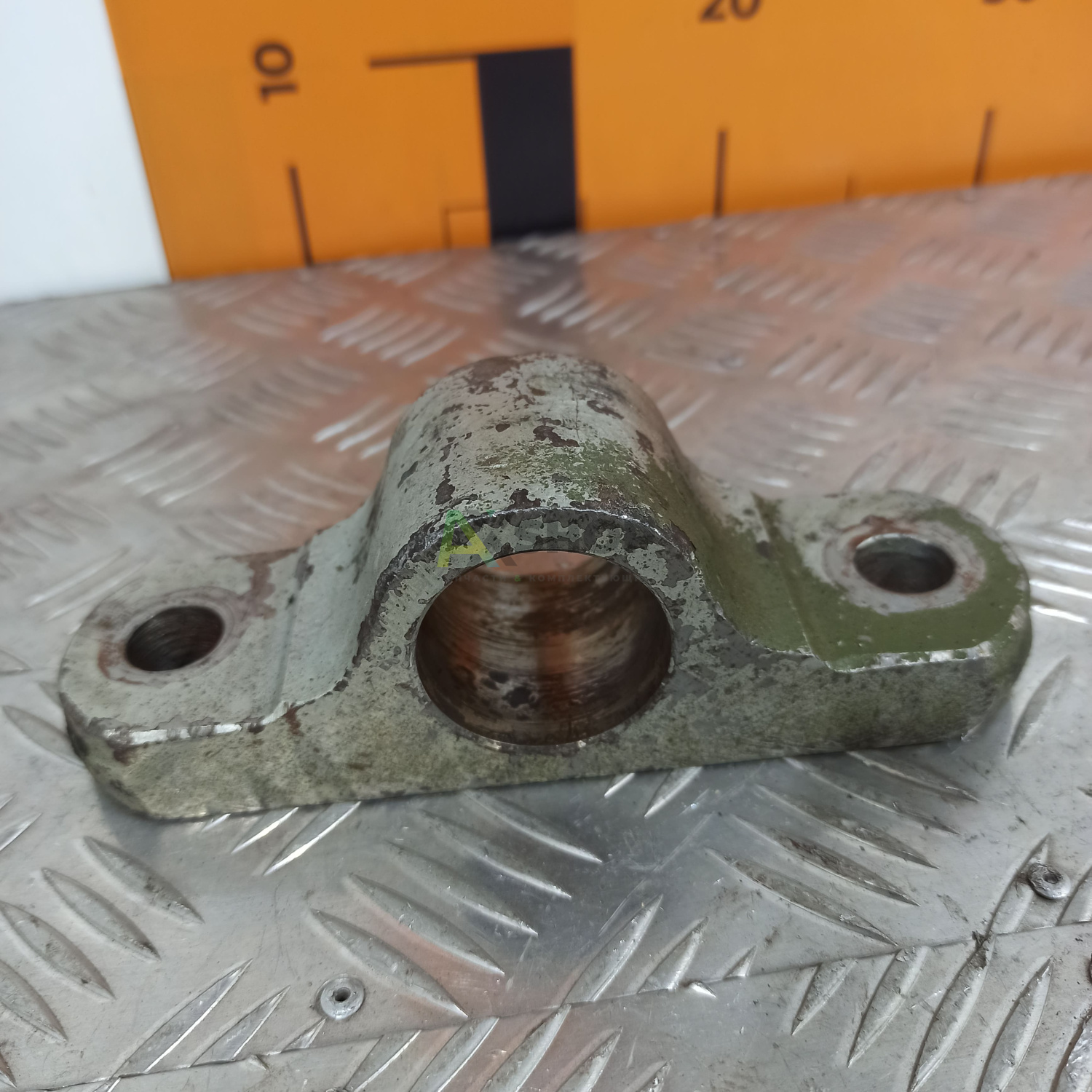 8.10.701 Бугель