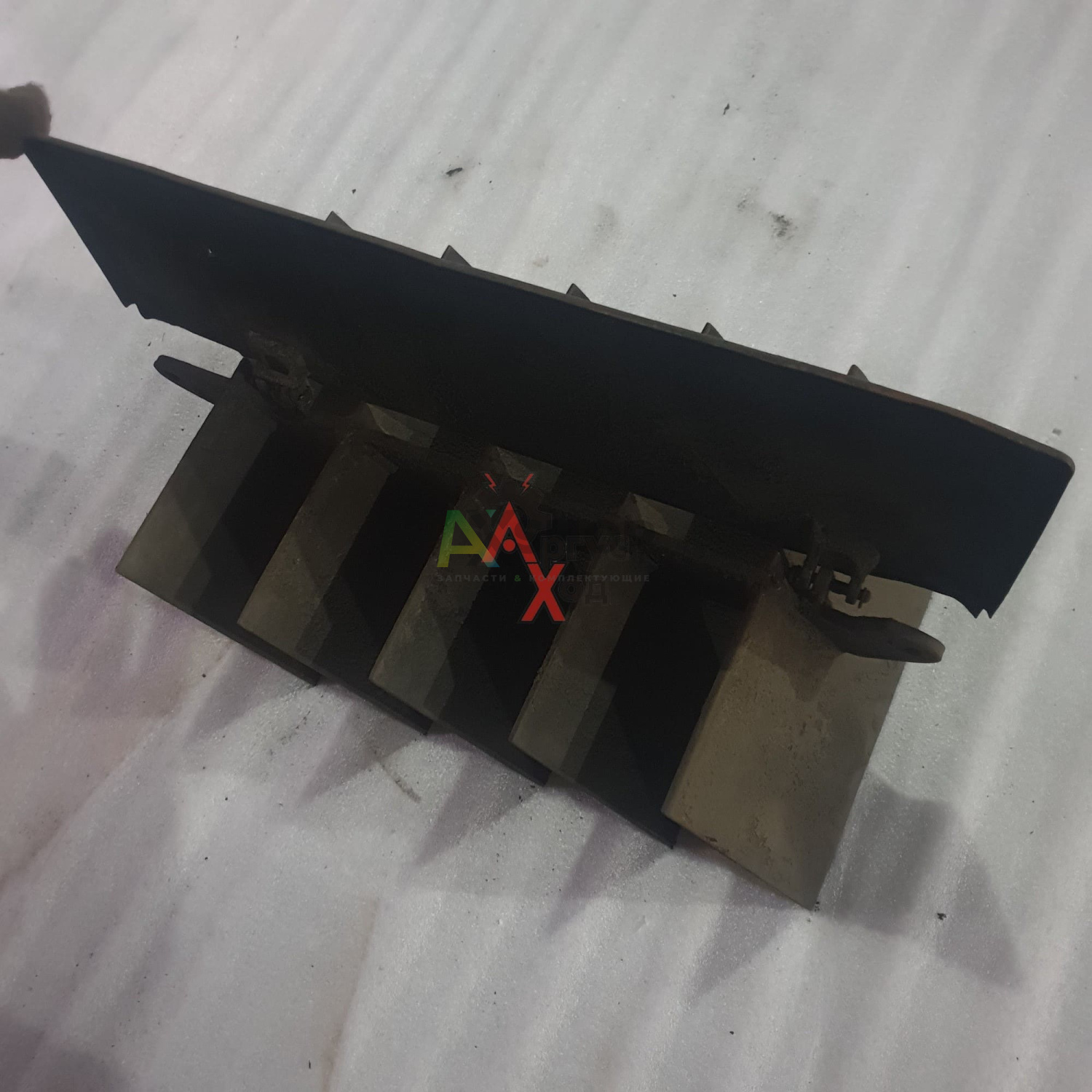 6.47.077 Жалюзи в сборе