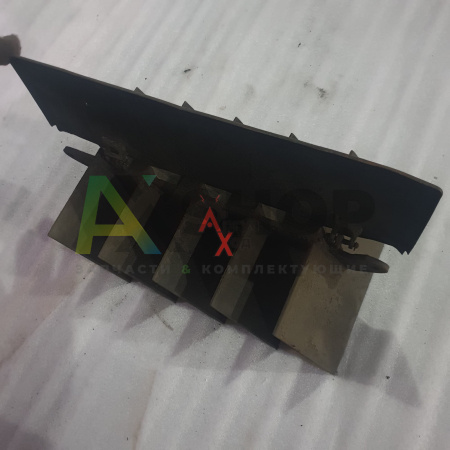 6.47.077 Жалюзи в сборе