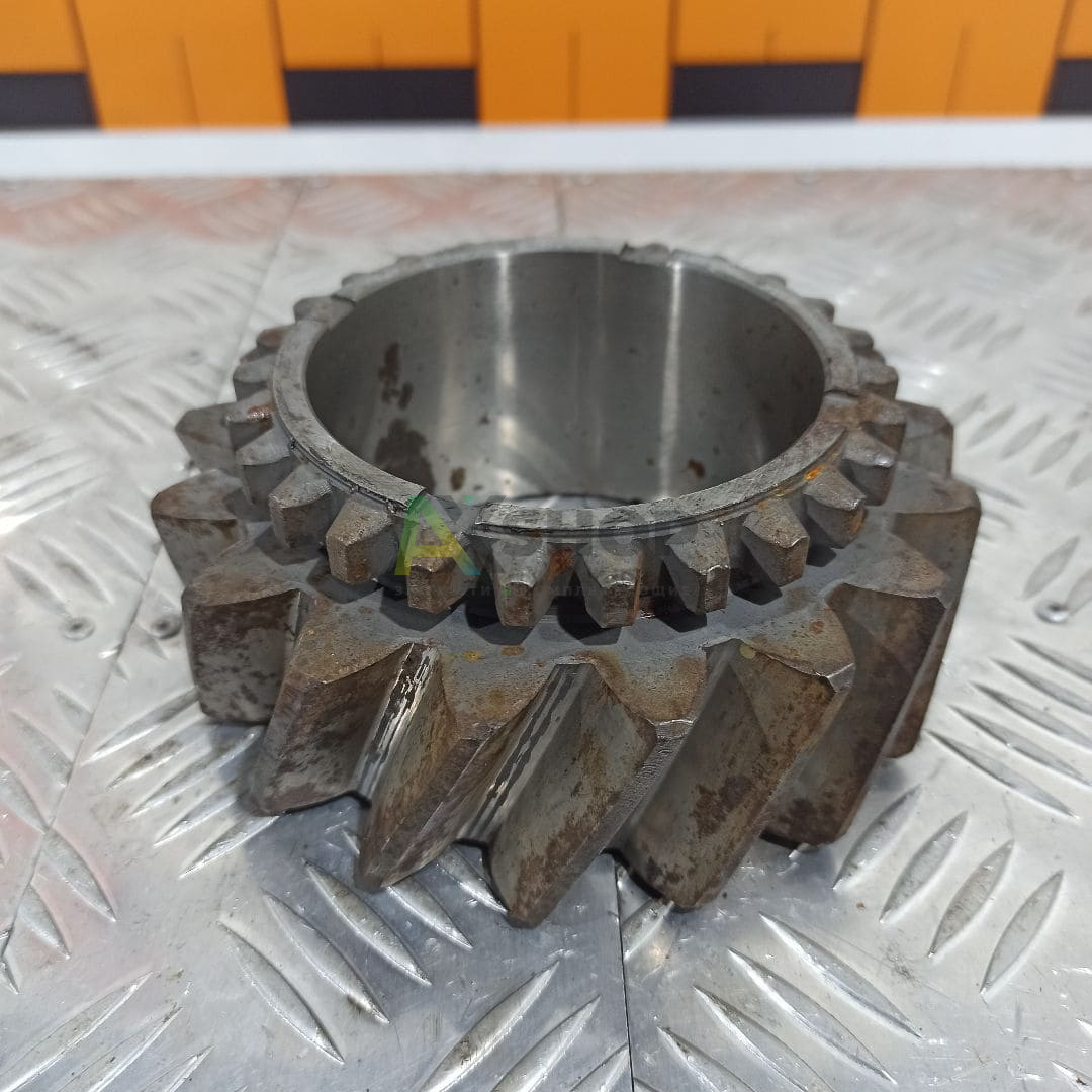 Шестерня заднего хода 650-12-32