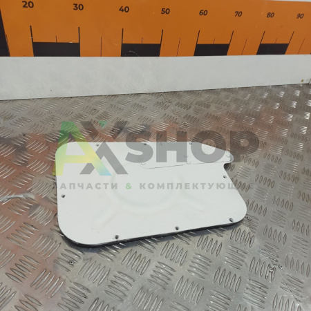 6.37.037 Крышка бокового лючка в сборе