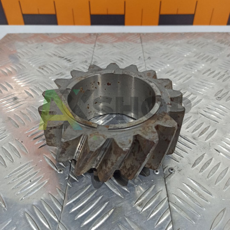 Шестерня заднего хода 650-12-32