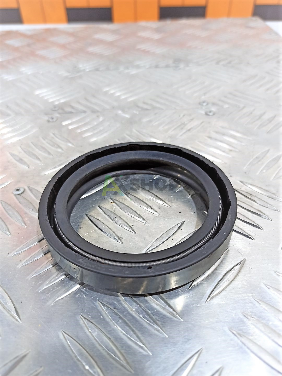 210-1701210-А Манжета с пружиной в сборе 70х92х12/16