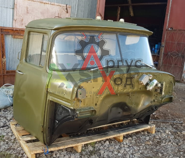 131-5000019-Б Кабина обитая и окрашенная с электрооборудованием в сборе