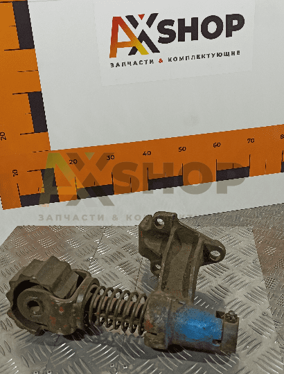 71-3216011 Снегоочиститель гусеницы левый в сборе