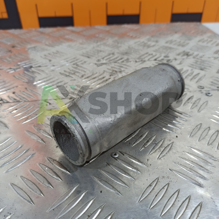 Труба подводящая правого блока 740-1303152