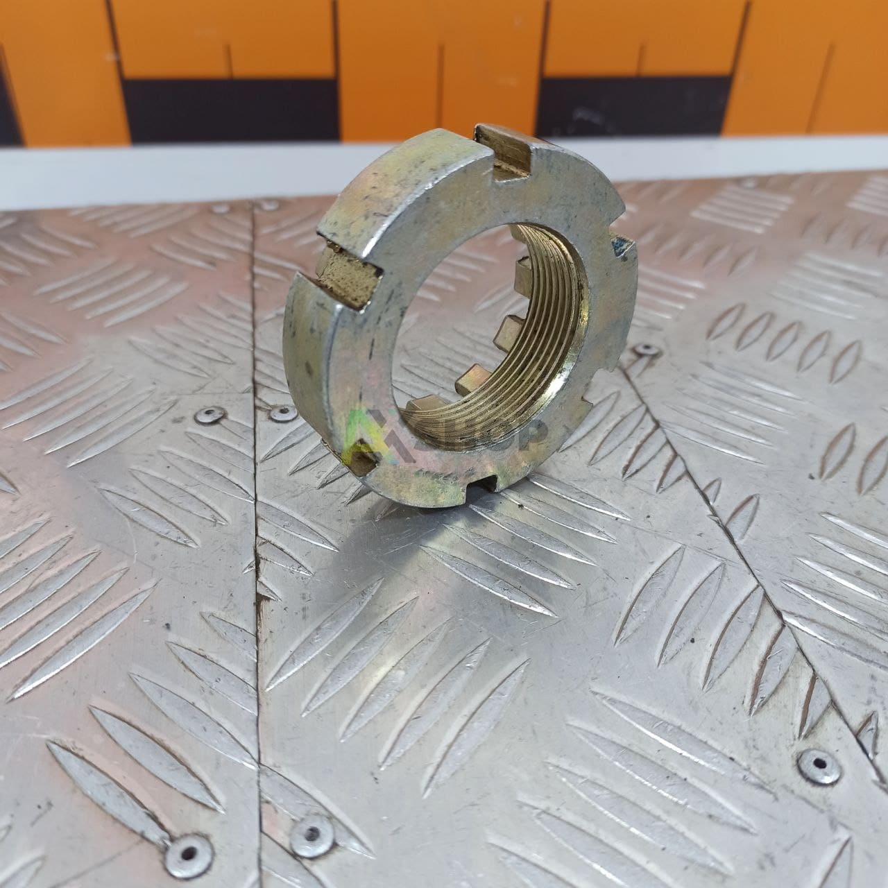 А5.32.118-1 Гайка корончатая