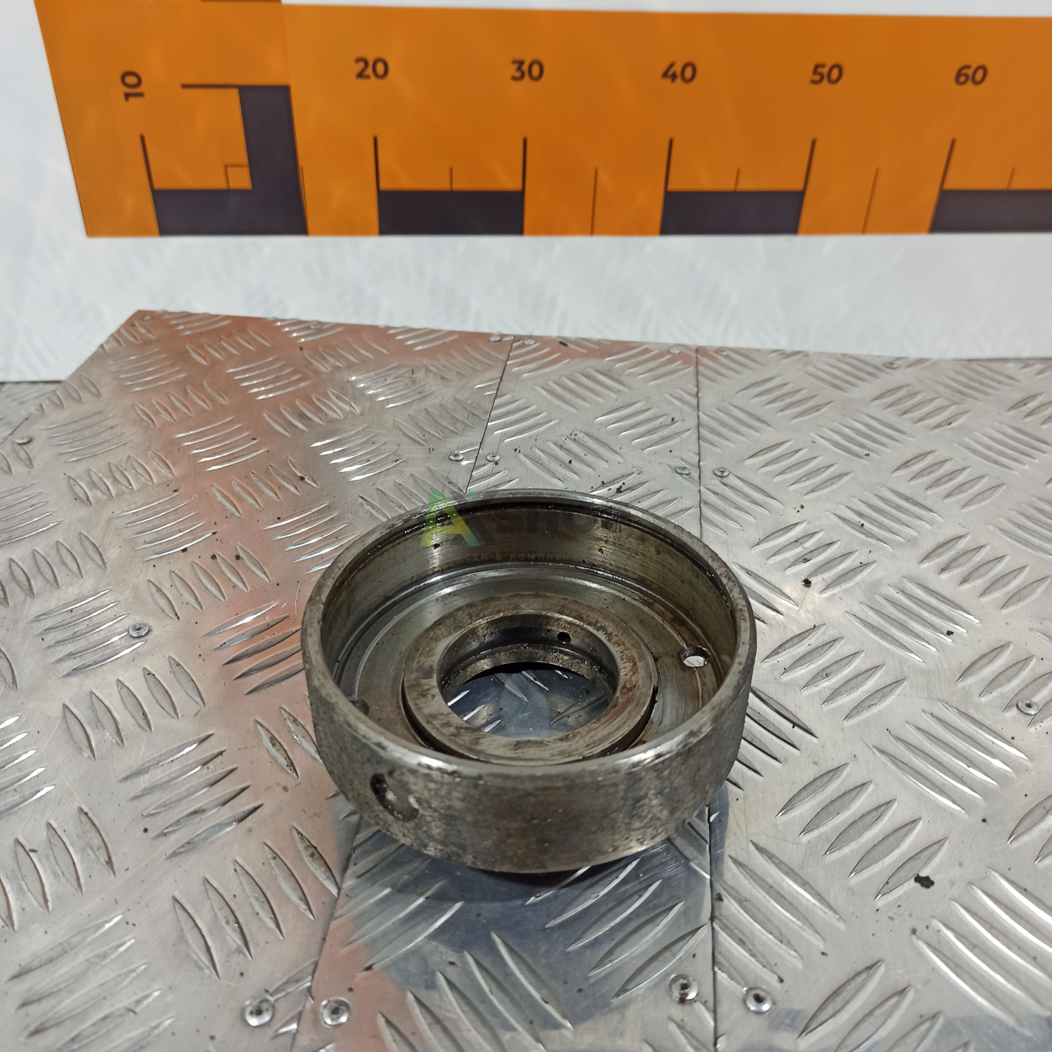 8.10.249 Опора маслопровода