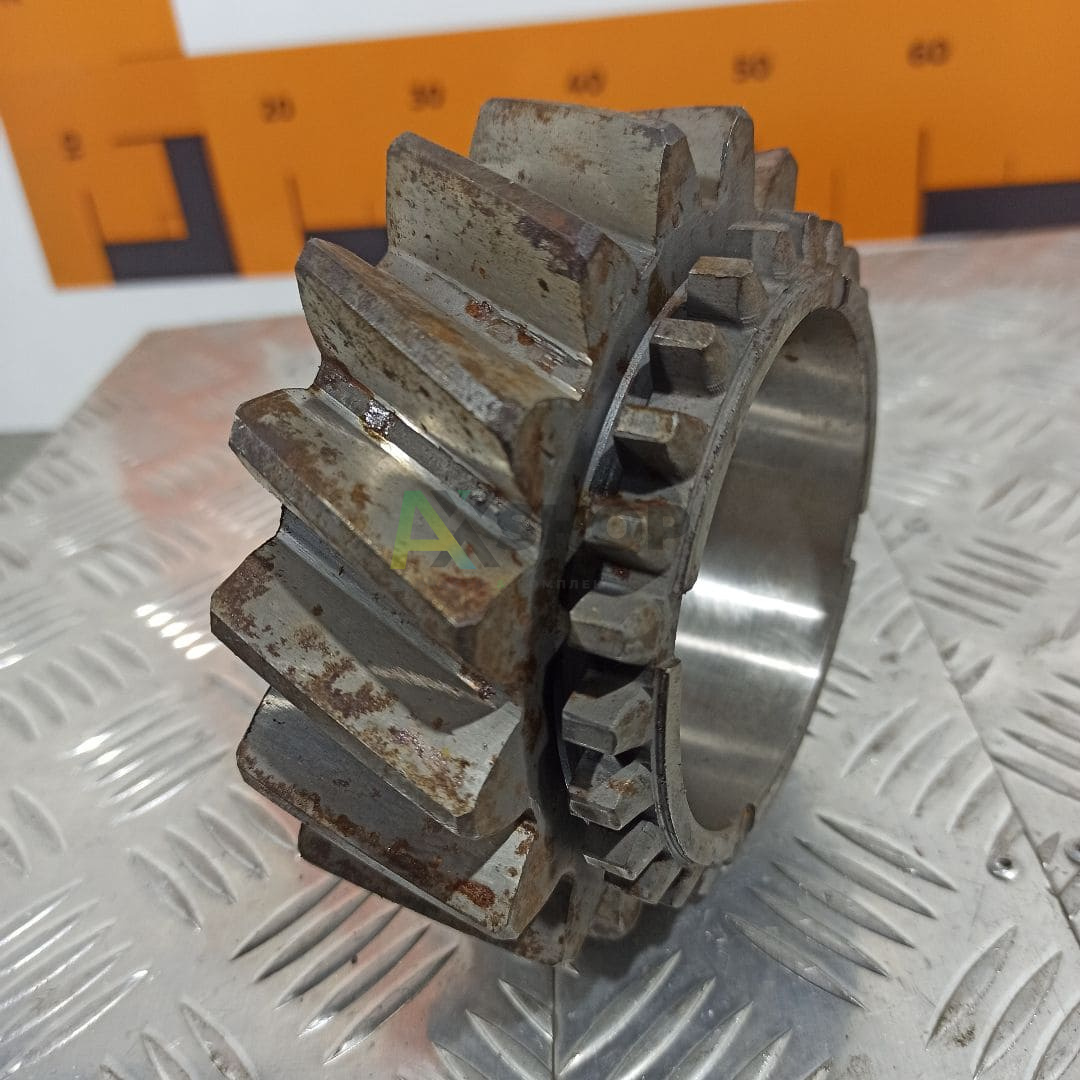 Шестерня заднего хода 650-12-32