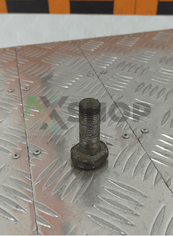 8.30.104 Болт короткий 