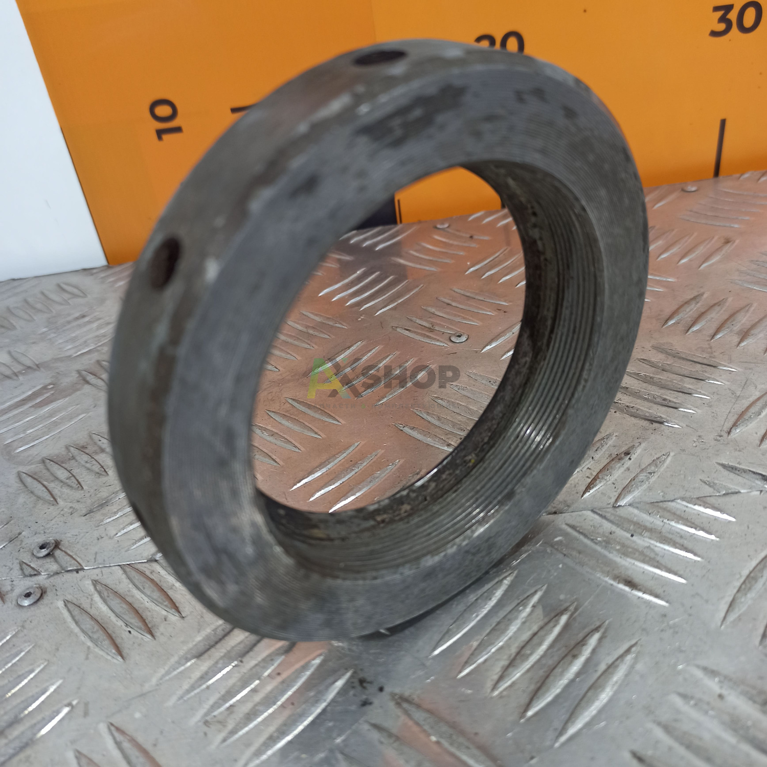 8.05.290 Гайка поджимная