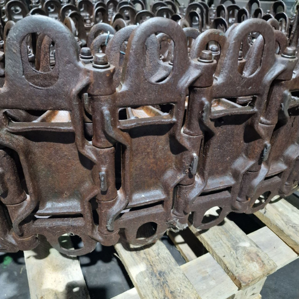 34039-3209003 Гусеница левая в сборе ОШ