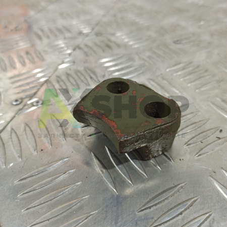 47-3203052 Фиксатор балансира катка