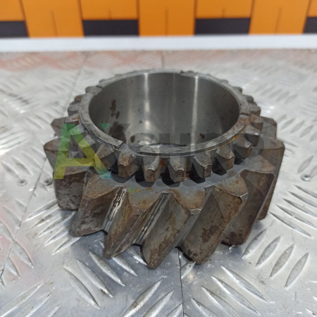 Шестерня заднего хода 650-12-32