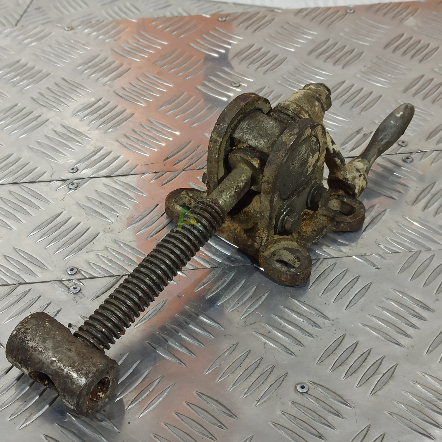 Механизм открывания люков РХМ