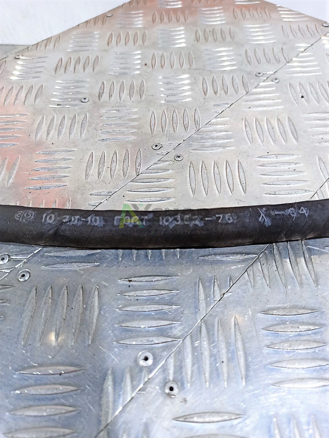 Шланг маслобензойный 10-20-10 52х2,5