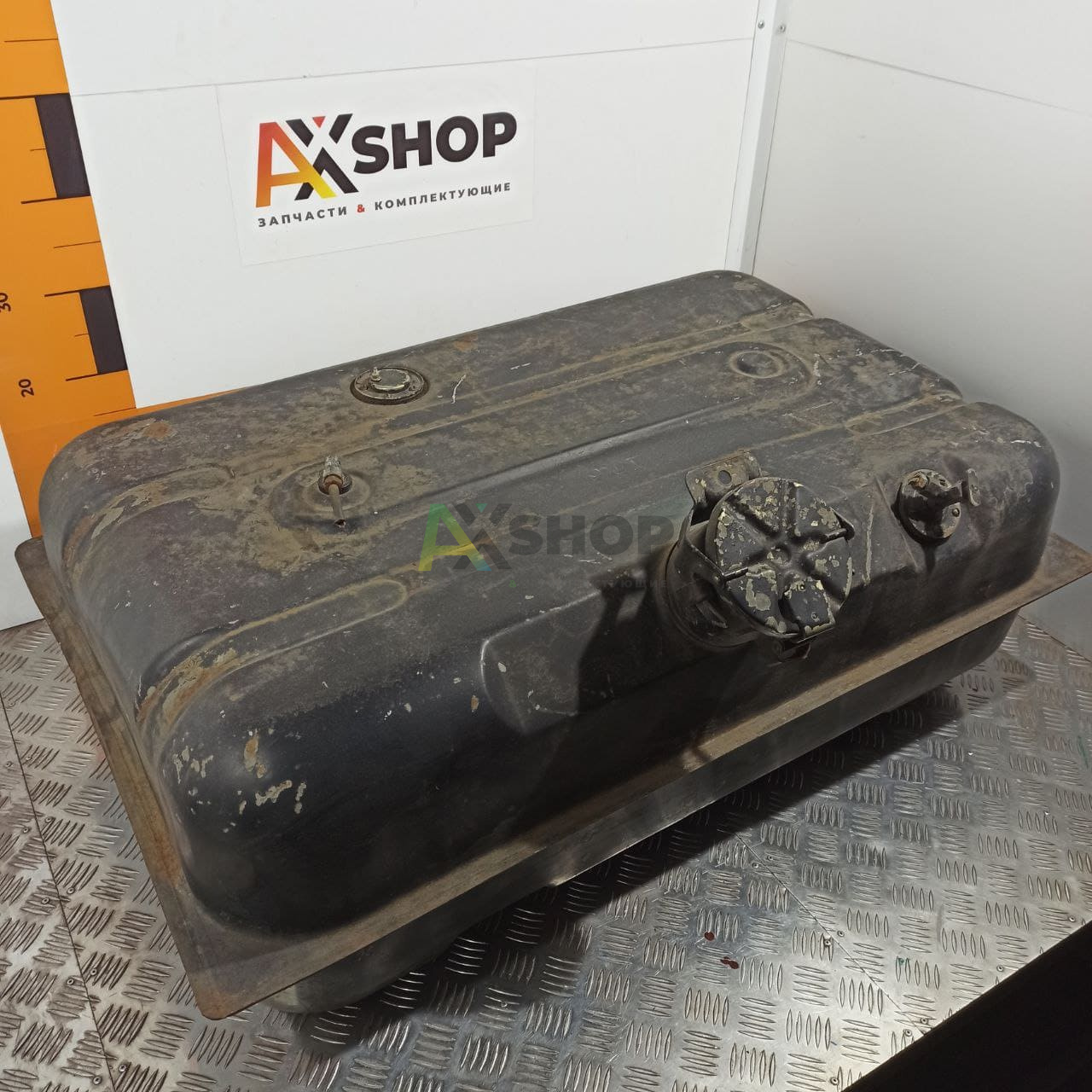 131-1101008 Бак топливный