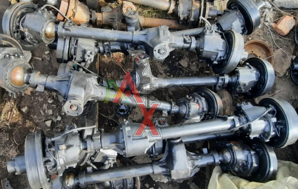 469Б-2300010-01 Мост военный передний с тормозами и ступицами в сборе