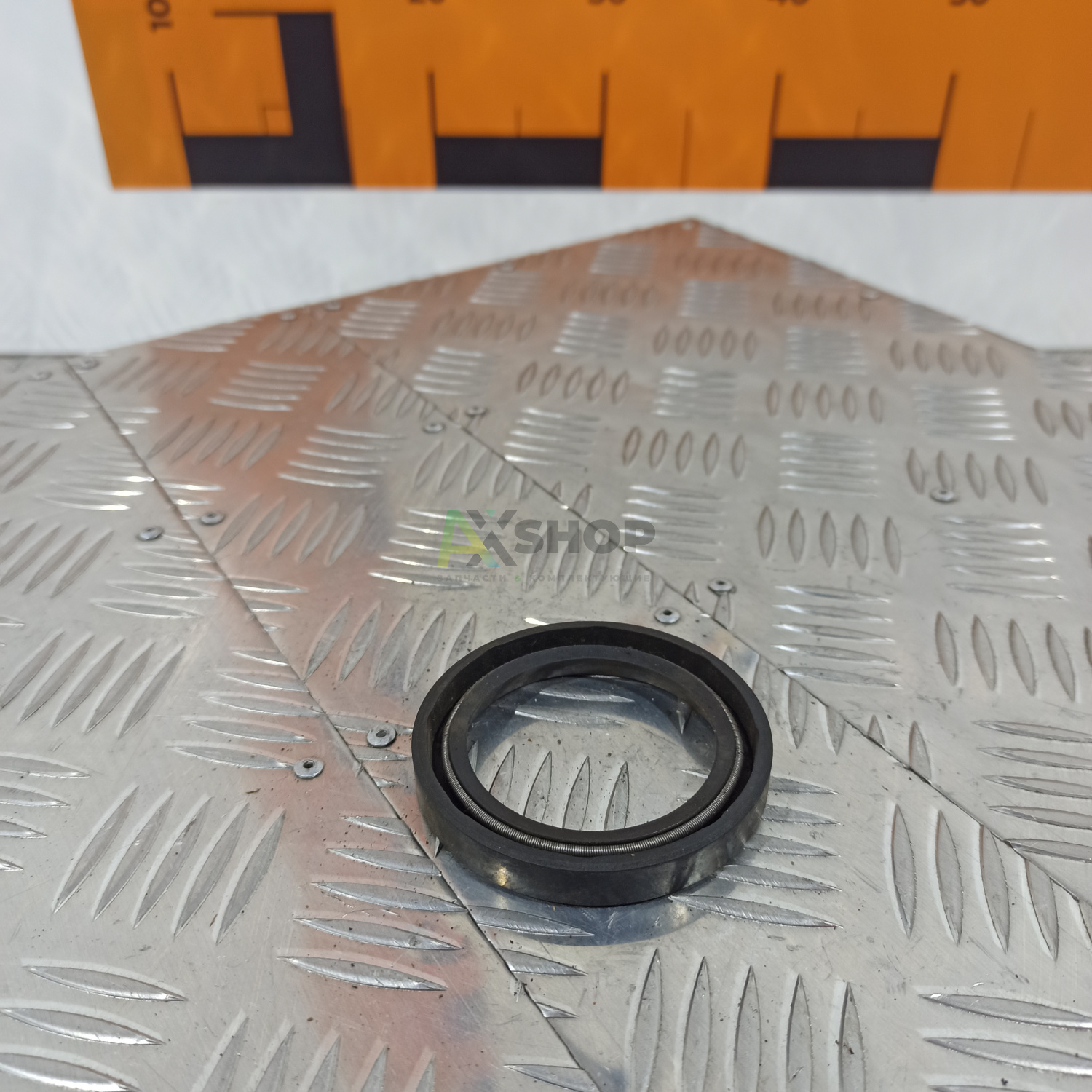 12-2401060-Б Сальник 52х72х10