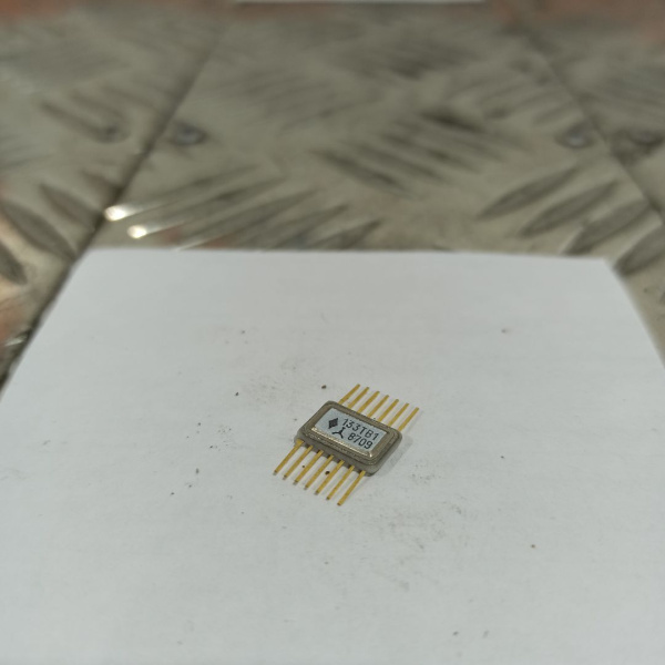 133ТВ1 Микросхема