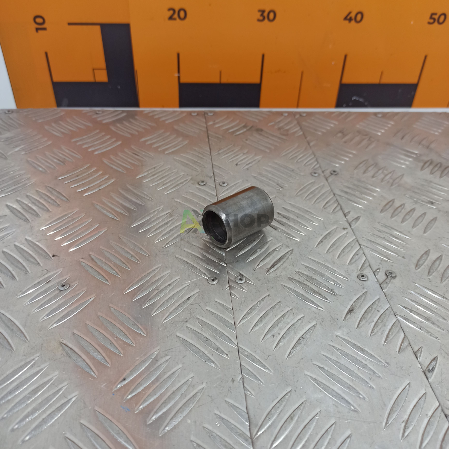 236-1007246 Втулка ЯМЗ оси толкателей клапана промежуточная