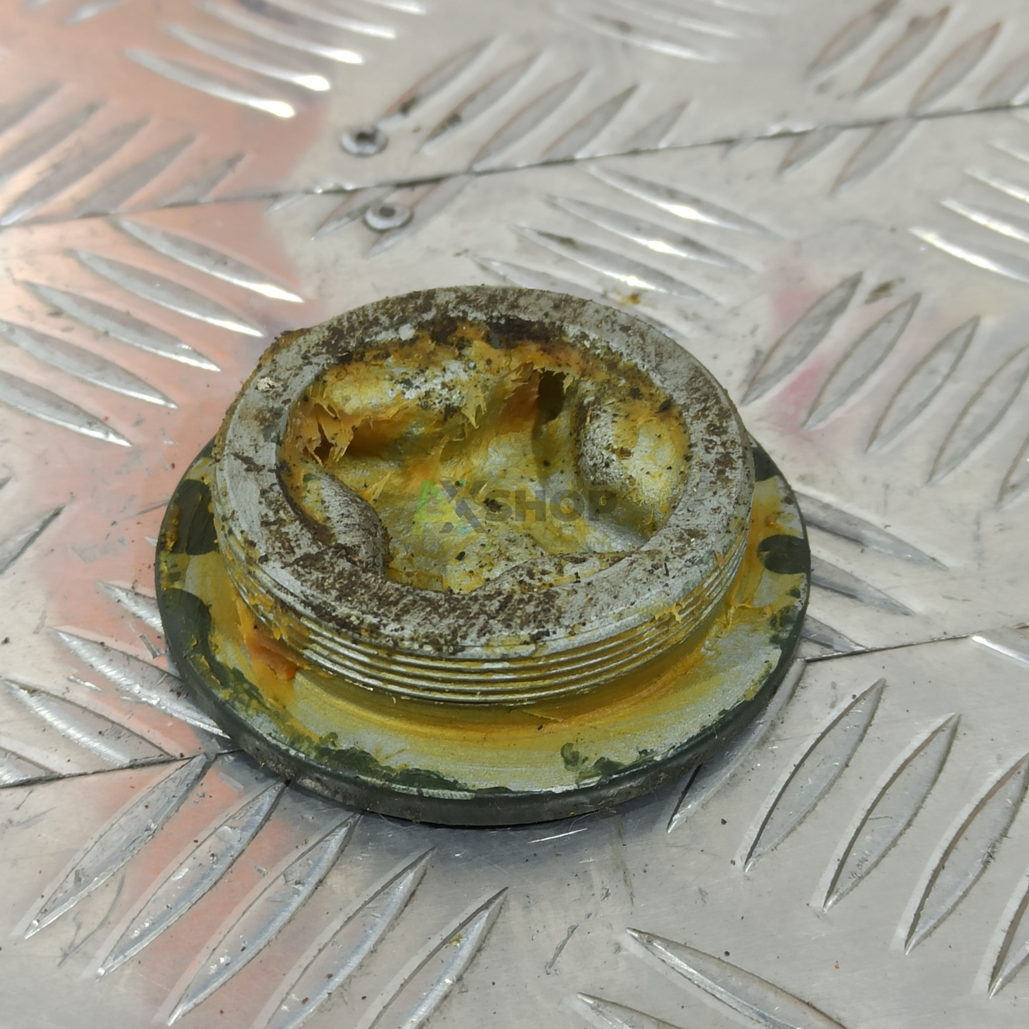 8.32.155 Гайка балансира