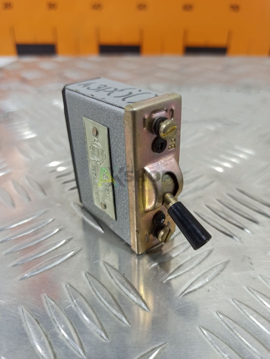 АЗР-60 Автомат защиты реле (30V)