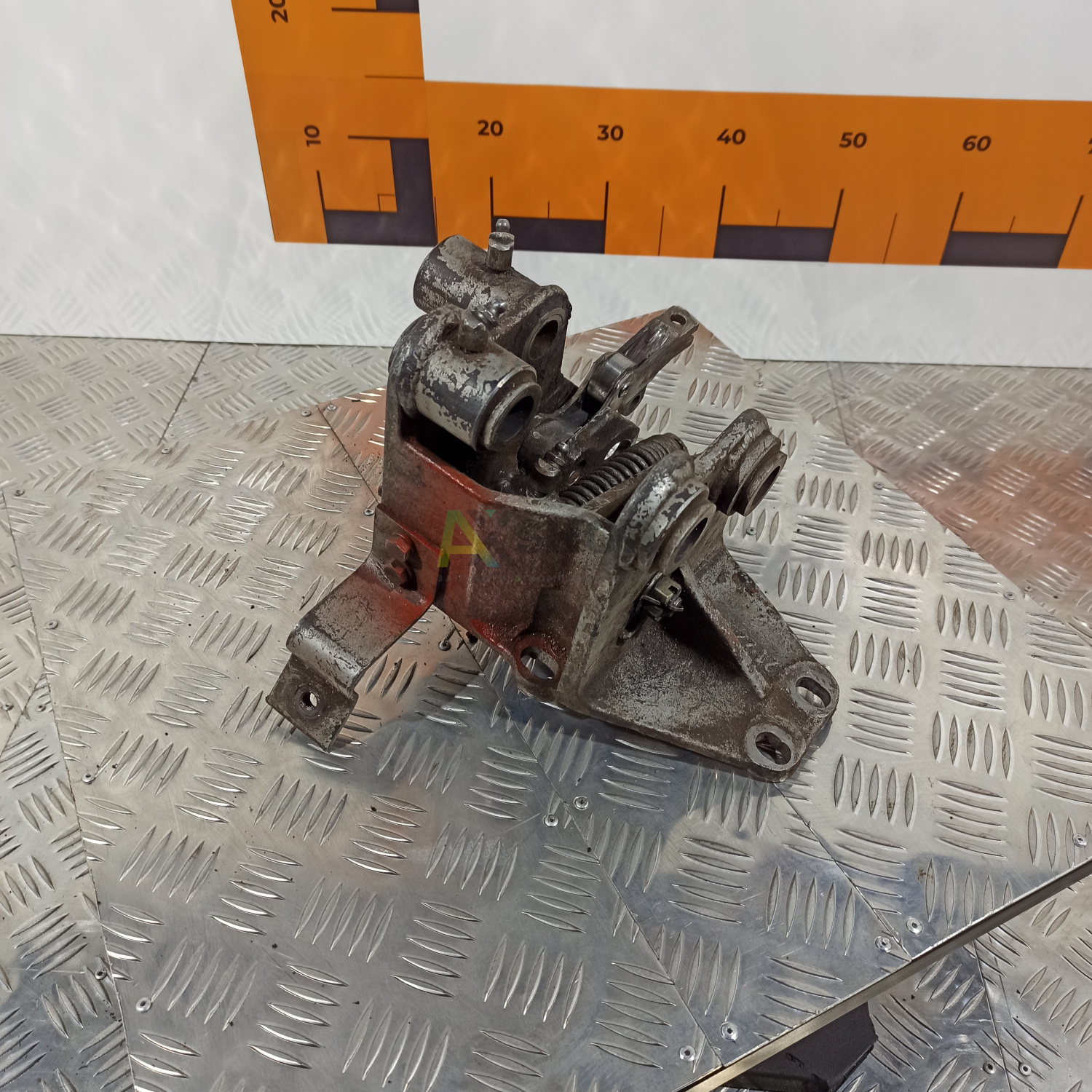 21.22.085-1 Мостик управления левый в сборе