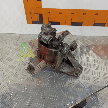 21.22.085-1 Мостик управления левый в сборе