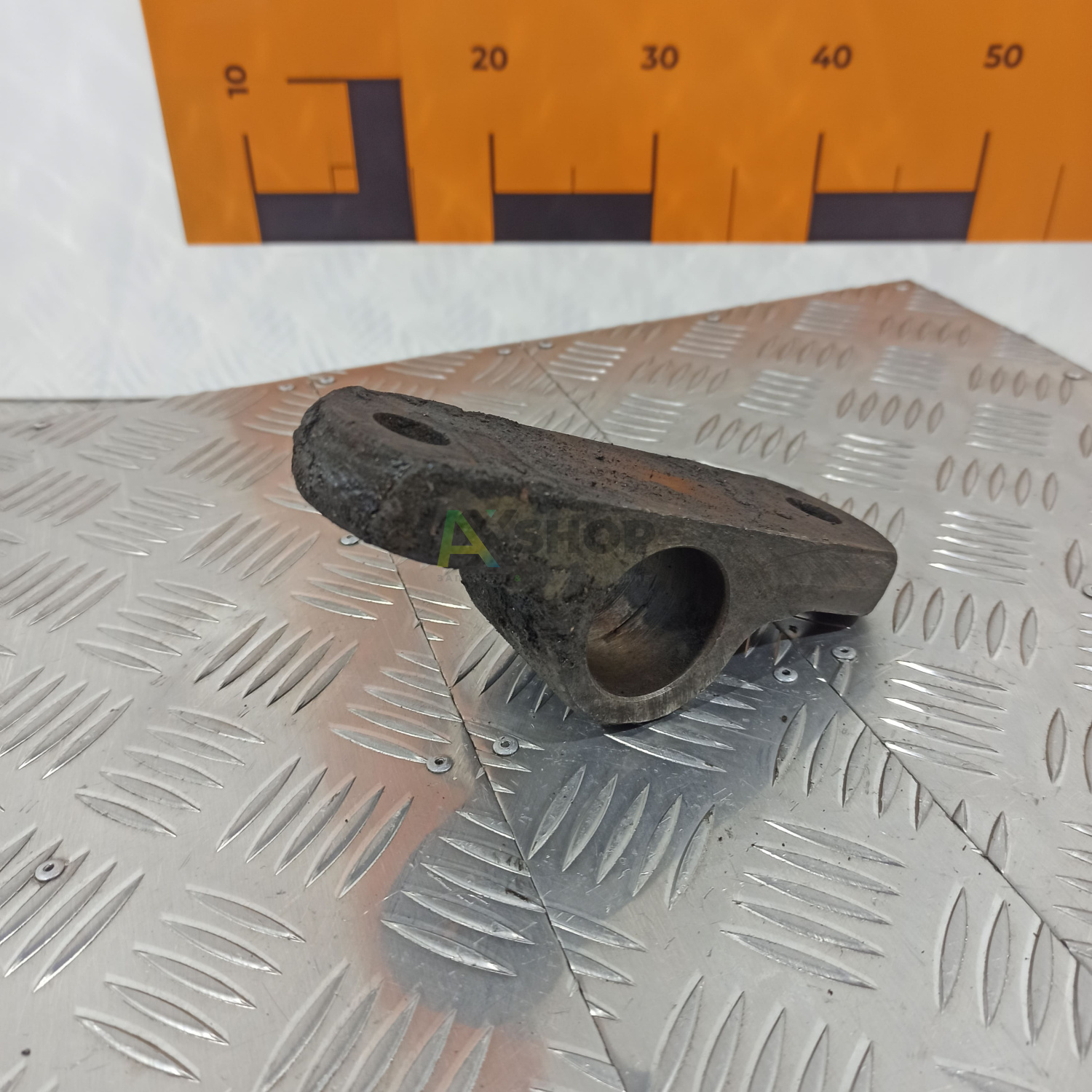 8.10.701 Бугель