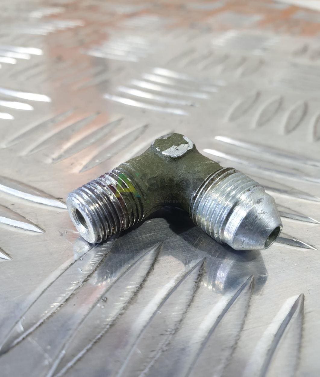 1-6-21-22-Ц ГОСТ 13970-74 Угольник ввертной