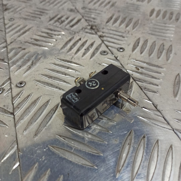 А802А Микровыключатель