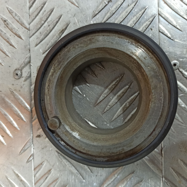 47-3204030 Фрикционное уплотнение ступицы катка