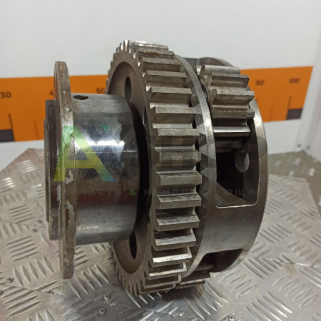 21.10.013 Механизм поворота левый в сборе