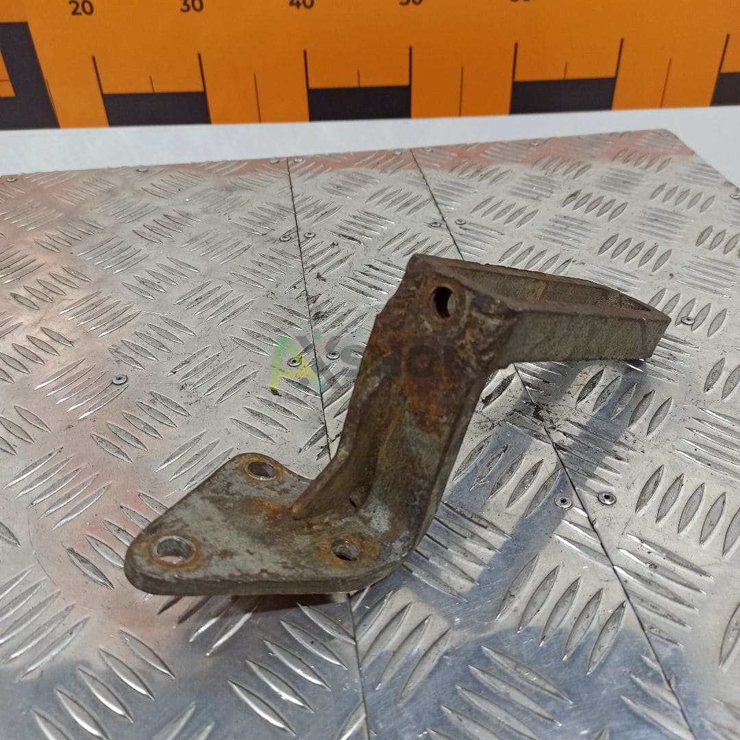 8.84.013 Кронштейн