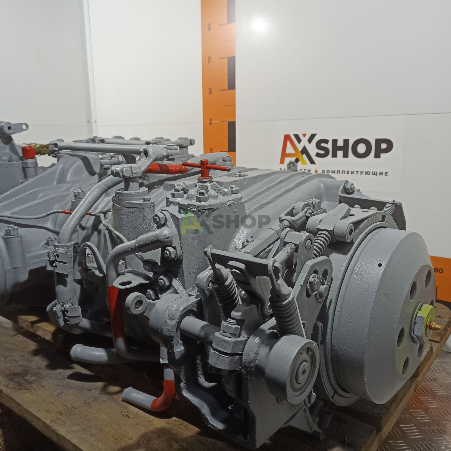 8.10.УПР Главная передача с управлением и тормозами