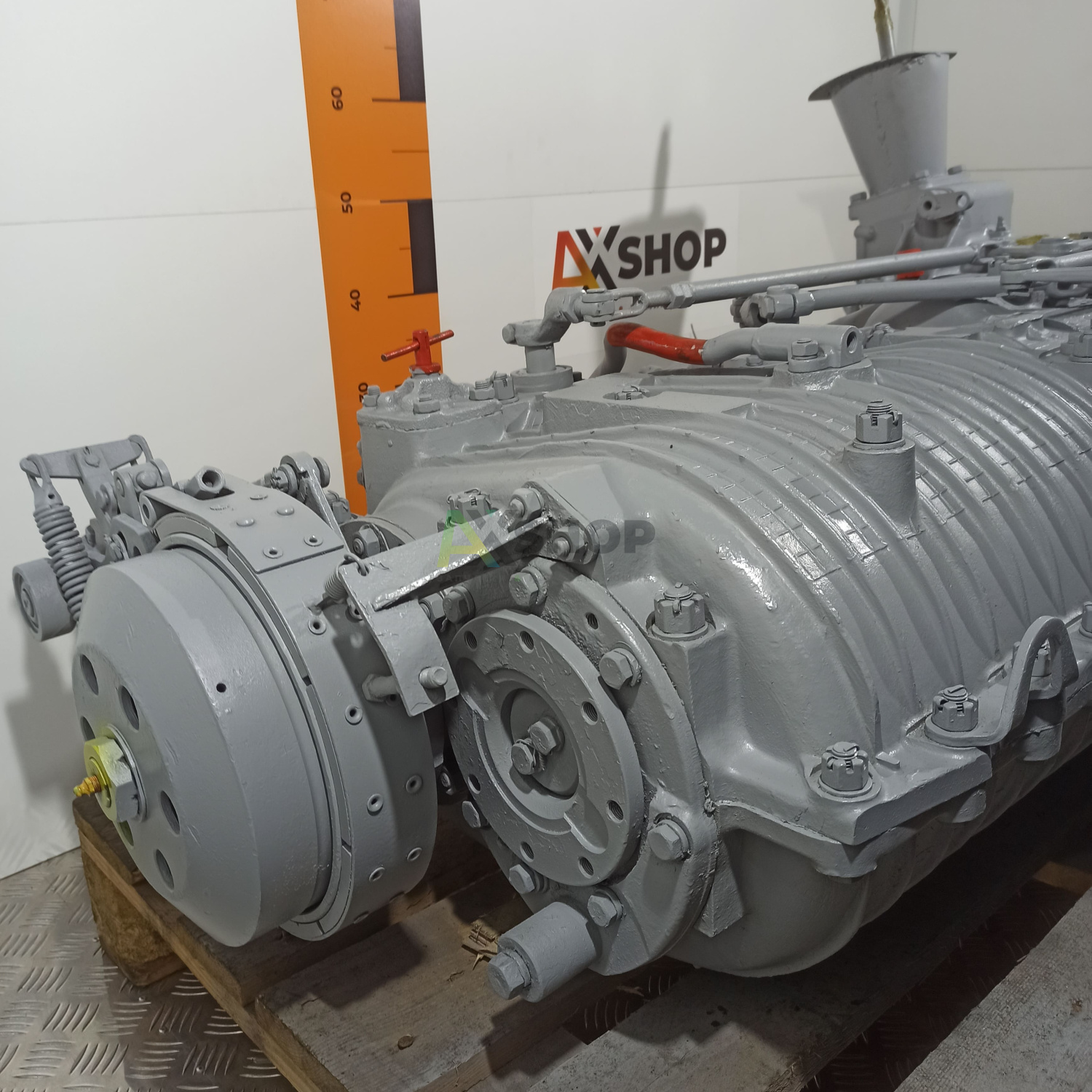 8.10.УПР Главная передача с управлением и тормозами